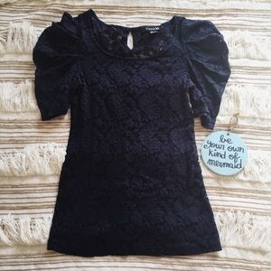 Forever 21 Navy Lace Top Size Small